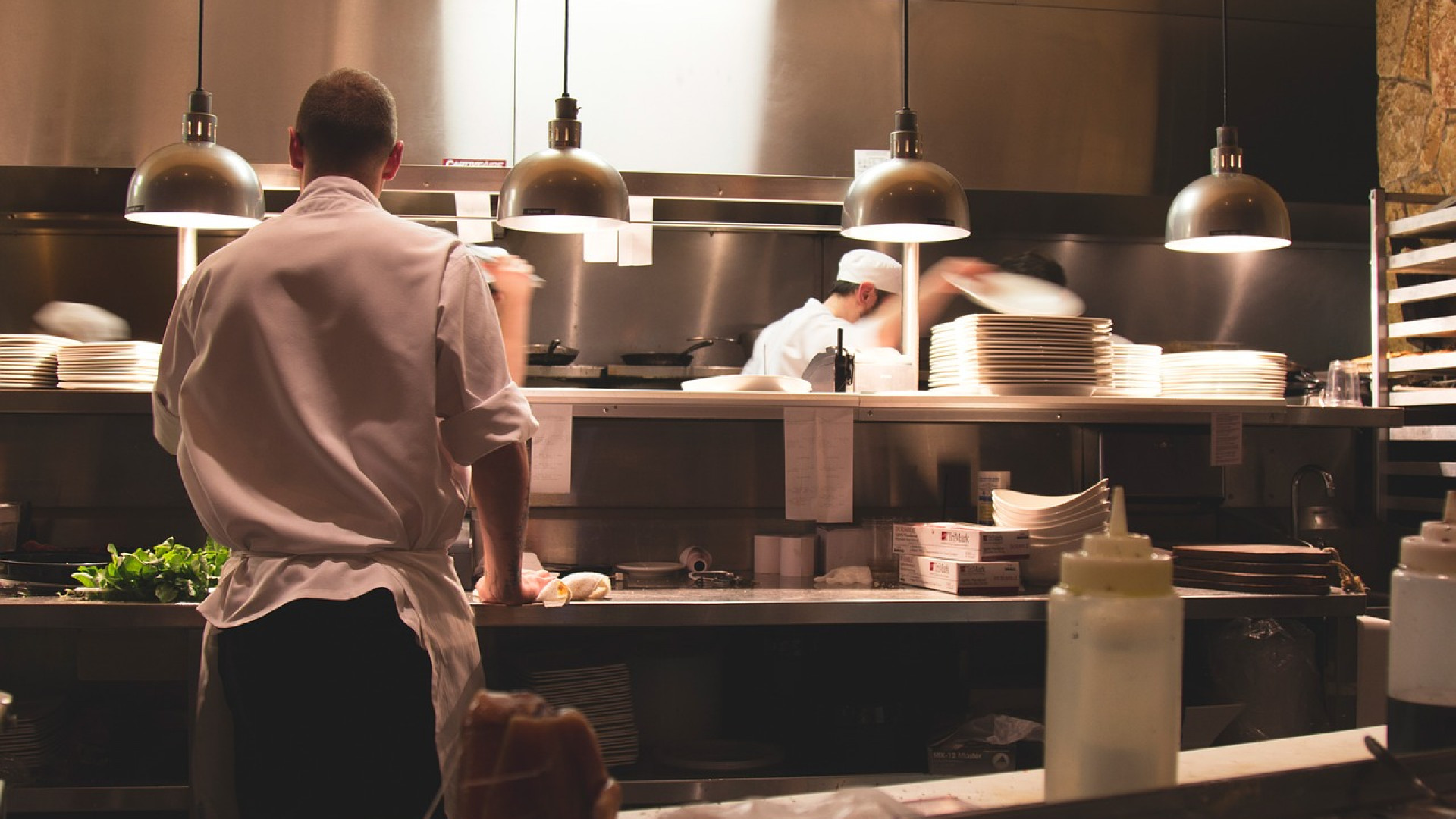 Cuisine professionnelle : ne négligez pas l'entretien de votre hotte !